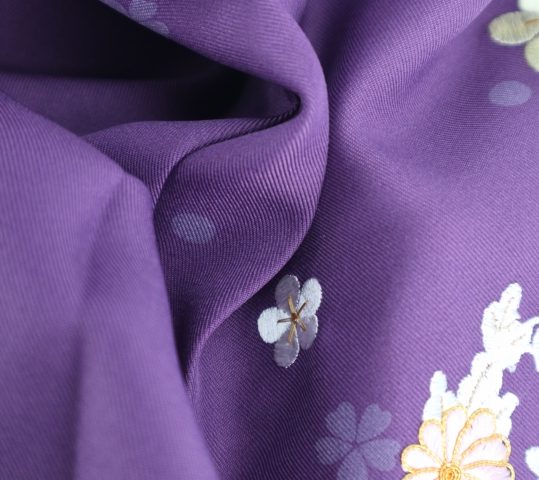卒業式袴単品レンタル[柄・刺繍]紫色に水玉と小花柄・花刺繍[身長158〜162cm]No.634